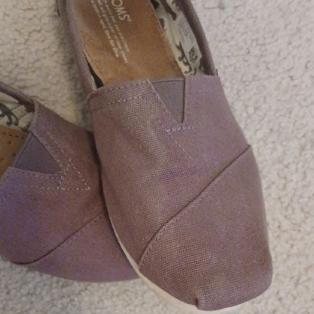 Toms Burgundy Canvas Flats Womens 9.5